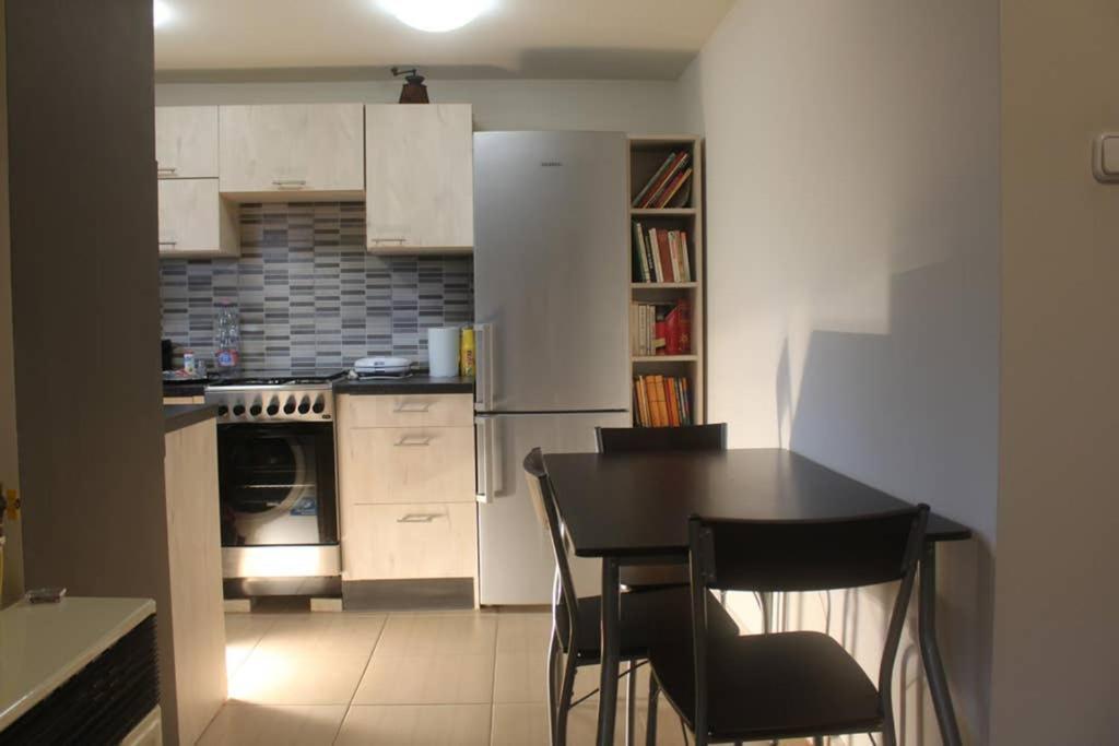 Green Garden Apartment Ingyenes Zart Parkoloval Szeged Exterior foto